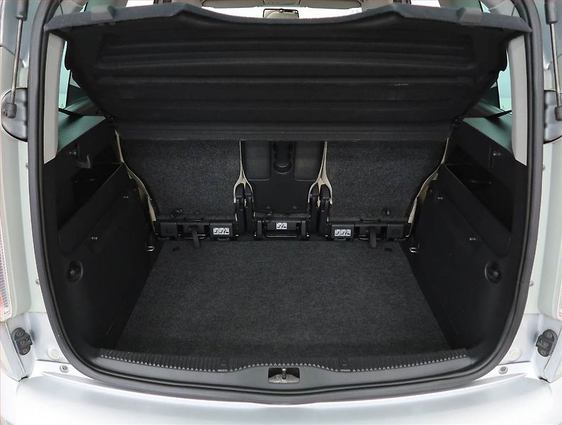 Škoda Roomster (2010) Comfort 1.2 12V, Serv.kniha - fotka 13 z 16