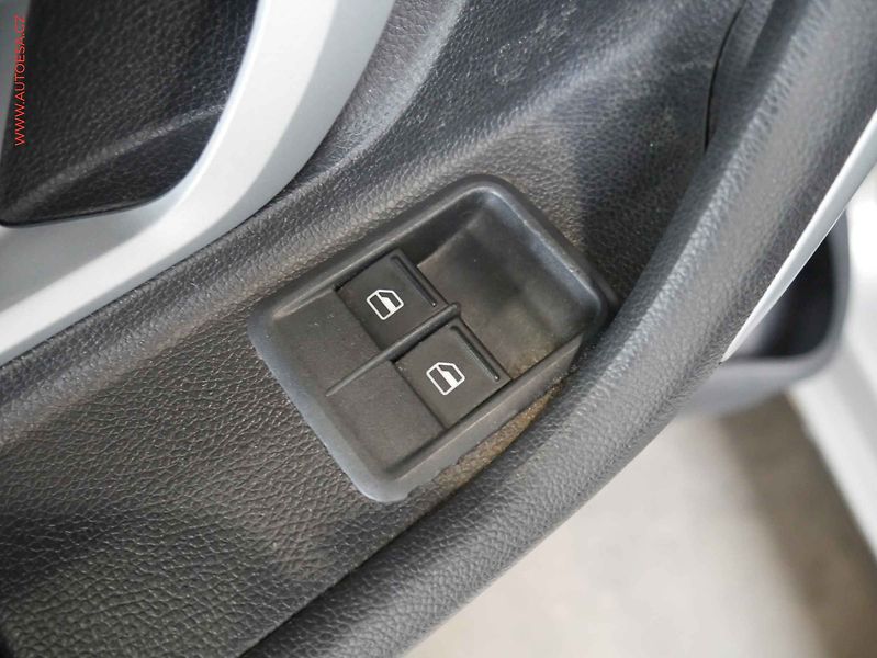 Škoda Fabia (2007) 1.2i, AC, temp, STK8/28 - fotka 15 z 15