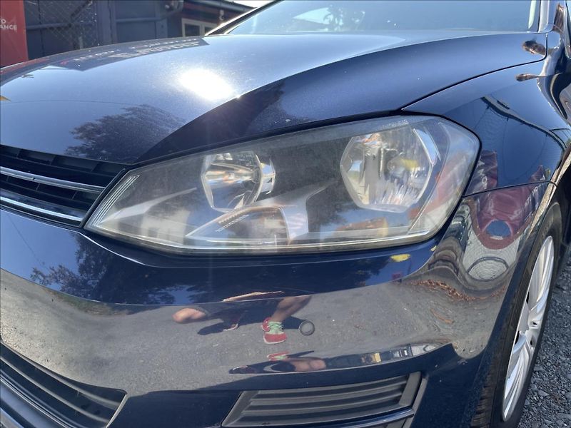 Volkswagen Golf 1,2 TSi  P+Z Senzory,Klimatiza - fotka 35 z 43