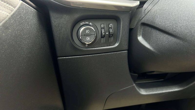 Opel Mokka Edition 1.2 TURBO (96kW/130k) - fotka 28 z 52