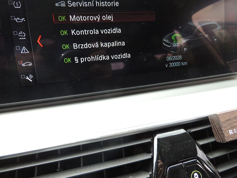 BMW Řada 5 (2017) 520D,Sportline.1.maj,Koup.ČR, - fotka 24 z 44