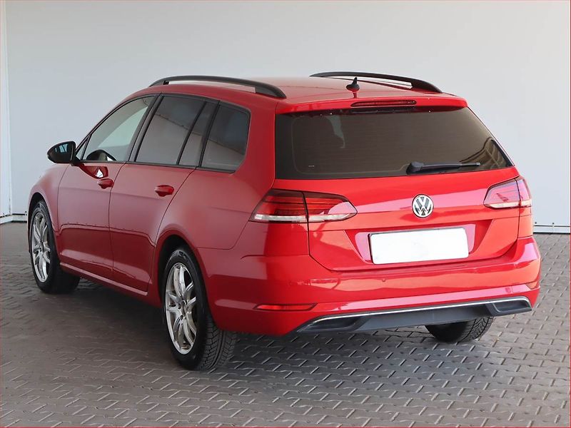 Volkswagen Golf (2018) R-Line 1.6 TDI, Automat, Kůže - fotka 4 z 22
