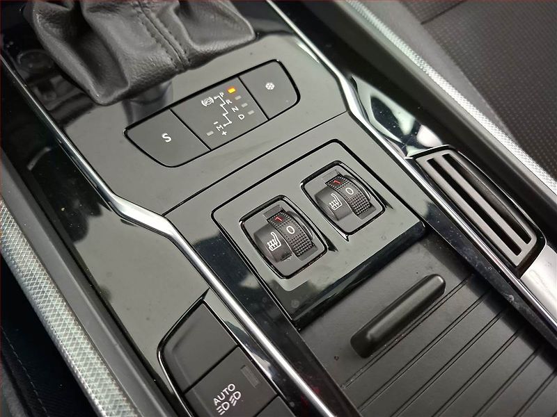 Peugeot 508 (2017) 2.0 BlueHDi, Automat, Kůže - fotka 18 z 22