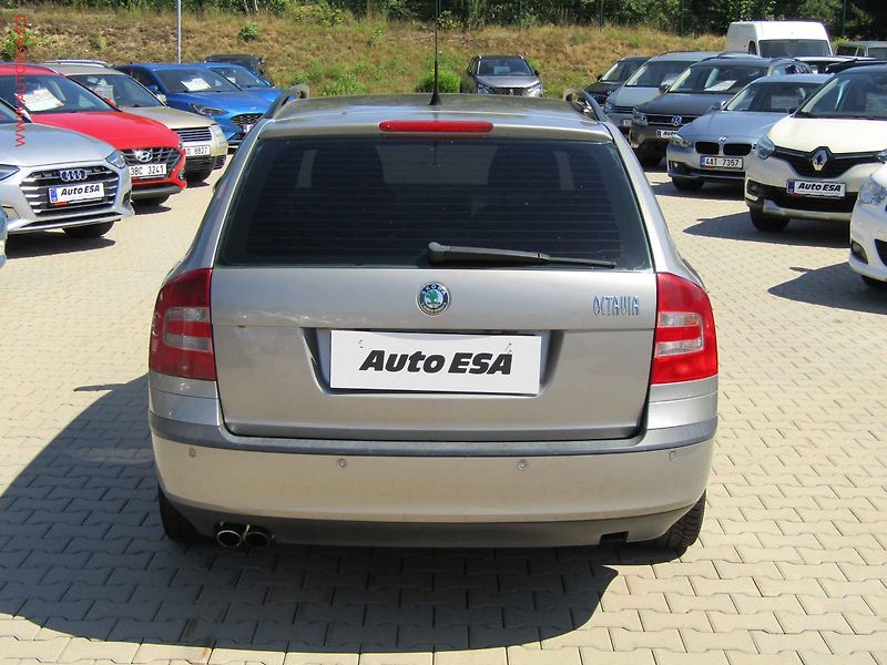 Škoda Octavia (2007) 2.0 FSi, AC - fotka 5 z 17