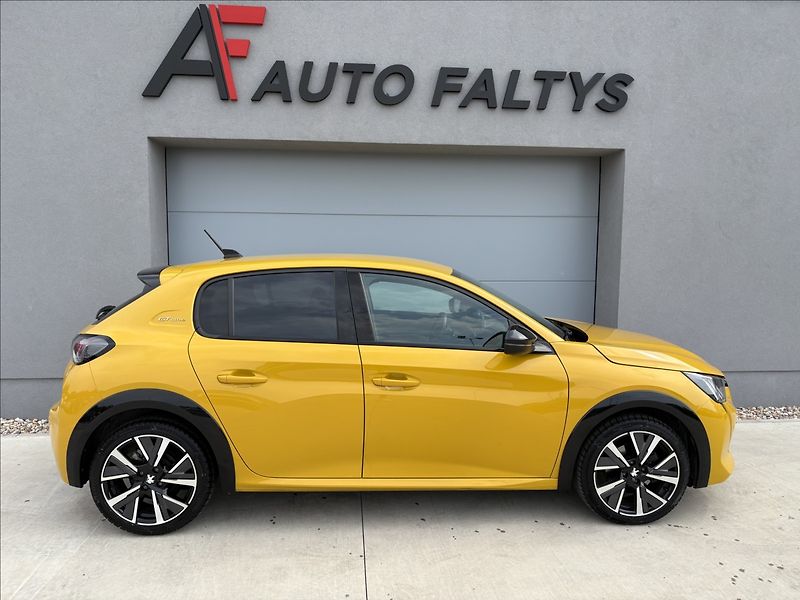 Peugeot 208 1,2 Pure Tech GT Line - fotka 2 z 26