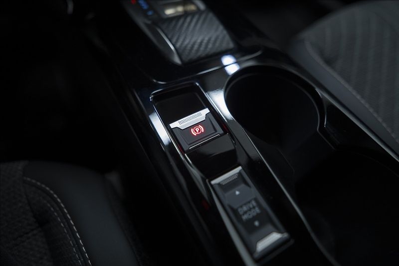 Peugeot 2008 1,2 HYBRID AT KAMERA 360° ČR - fotka 21 z 43