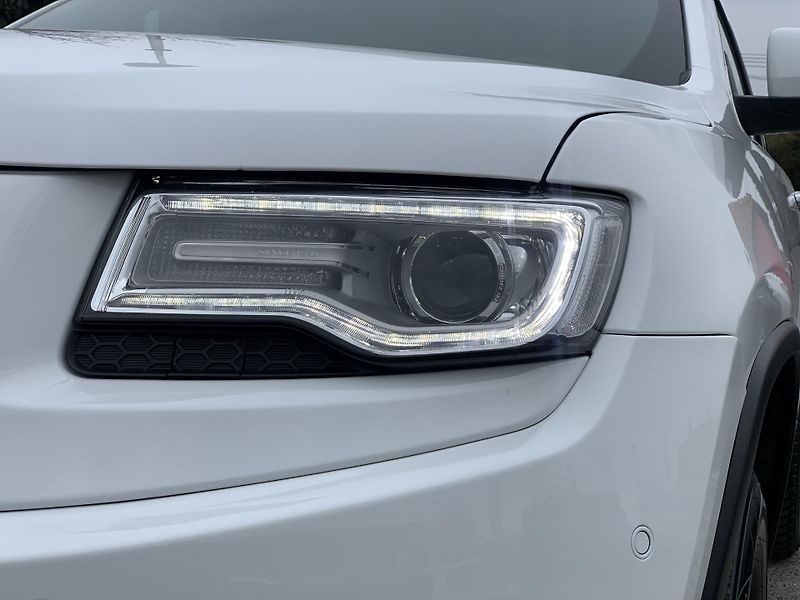 Jeep Grand Cherokee 3.0CRD LIMITED NAVI KAMERA  - fotka 47 z 52