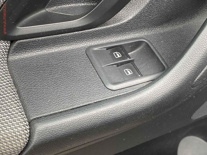 Škoda Fabia (2014) 1.2 TSi, Active, AC - fotka 11 z 14