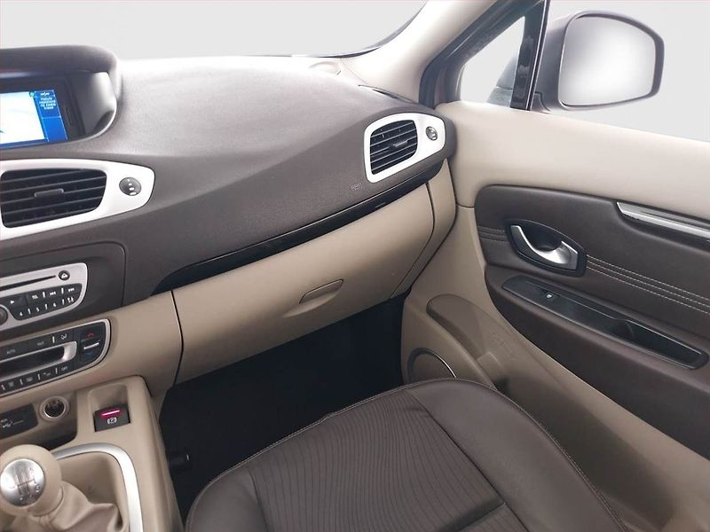 Renault Scénic (2009) 1.4 TCe, po STK, Tažné - fotka 8 z 23