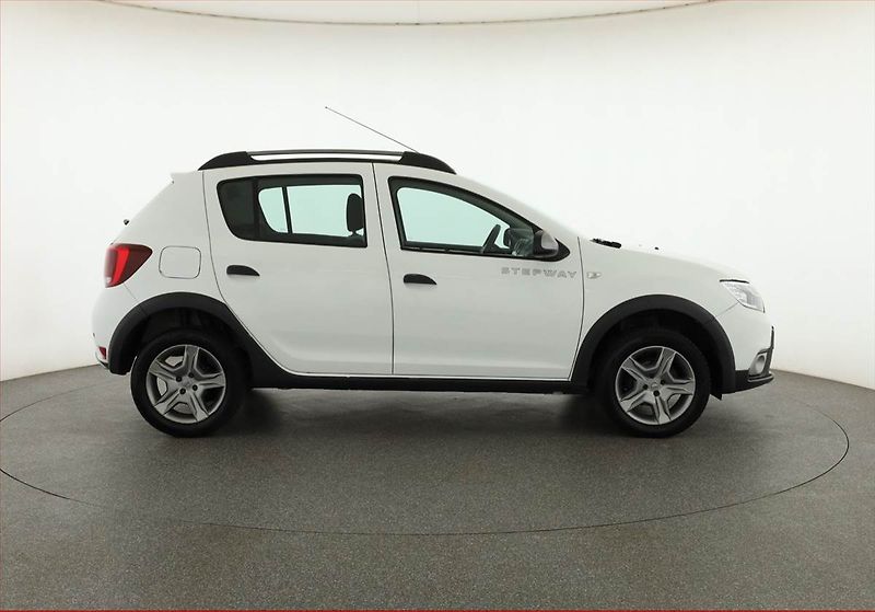 Dacia Sandero (2019) 0.9 TCe, Serv.kniha, Navi - fotka 6 z 13