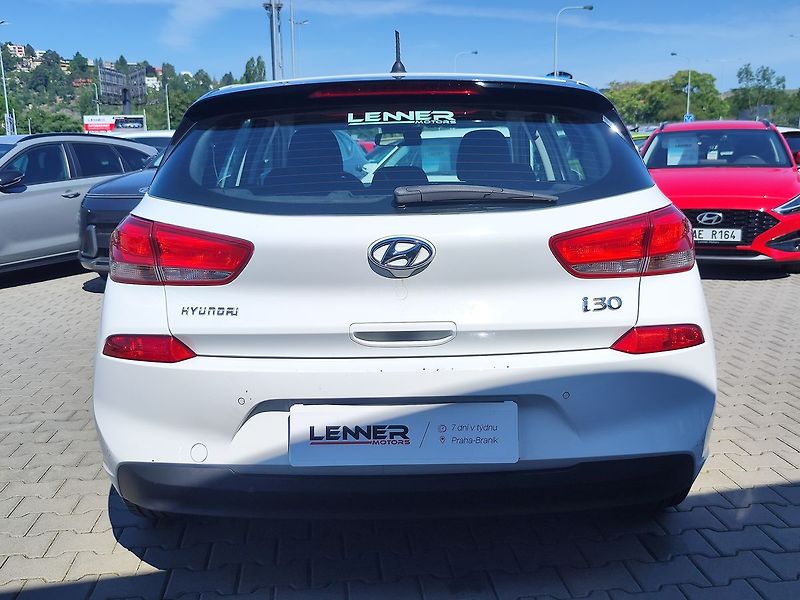 Hyundai i30 1.4i/73kW Trikolor Komfort - fotka 6 z 29