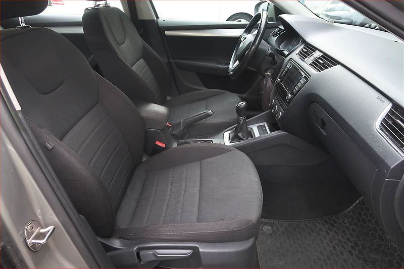 Škoda Octavia (2016) Style 2.0 TDI, 4X4, Navi - fotka 9 z 15