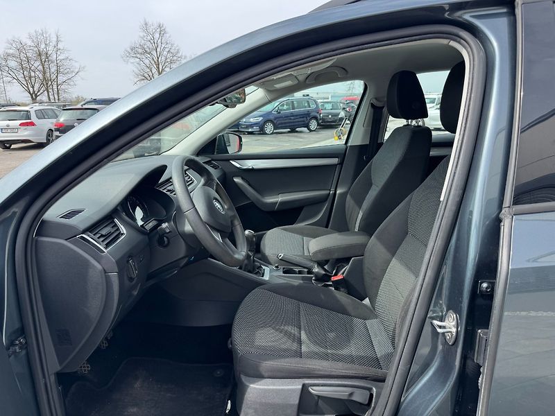 Škoda Octavia (2015) Ambition 1.6 TDI - fotka 10 z 30