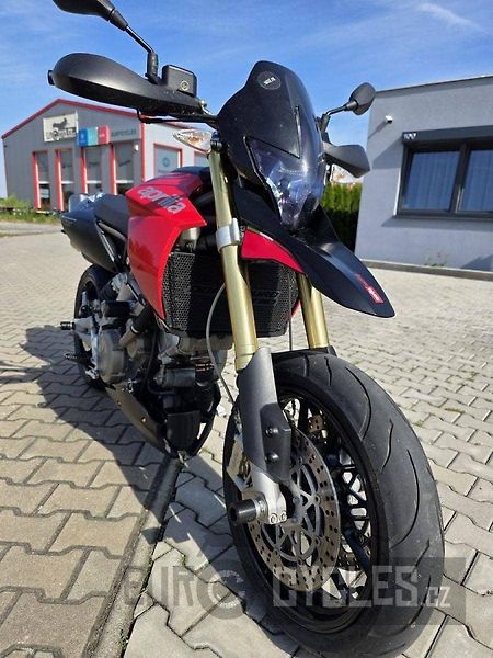 Aprilia Dorsoduro 750 (2010) - fotka 17 z 18
