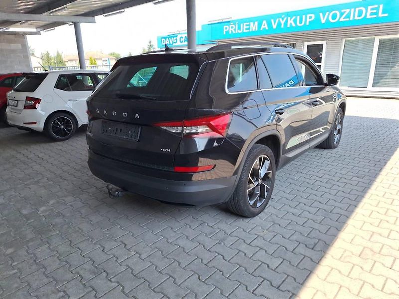 Škoda Kodiaq 2.0 TDI DSG 4x4 Style Matrix - fotka 10 z 12