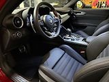 Alfa Romeo Giulia (2026) 2.0T 280k AT8 ZF Q4 4x4 Intens - náhled 7