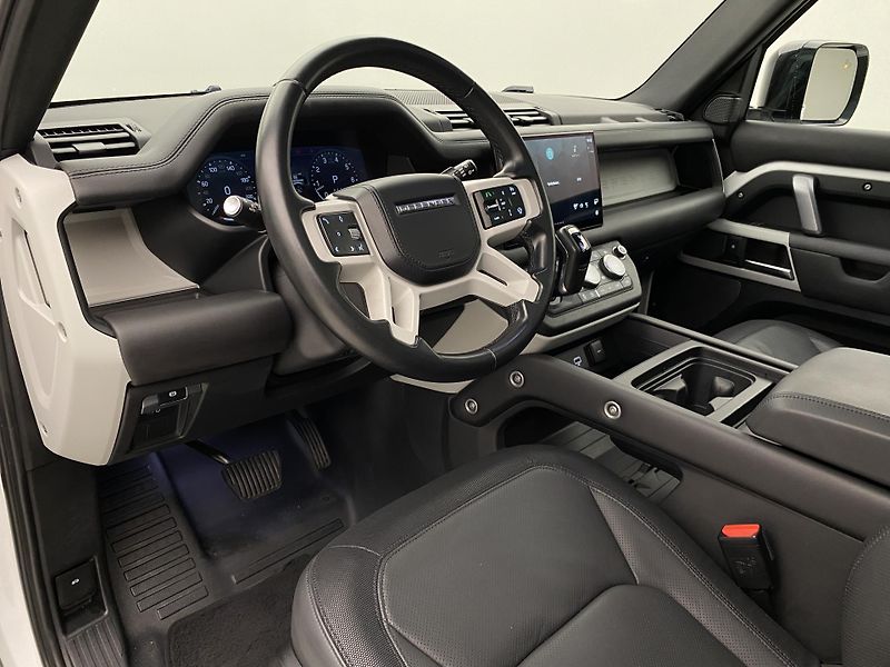Land Rover Defender P400 X-DYNAMIC HSE AWD CZ - fotka 4 z 46