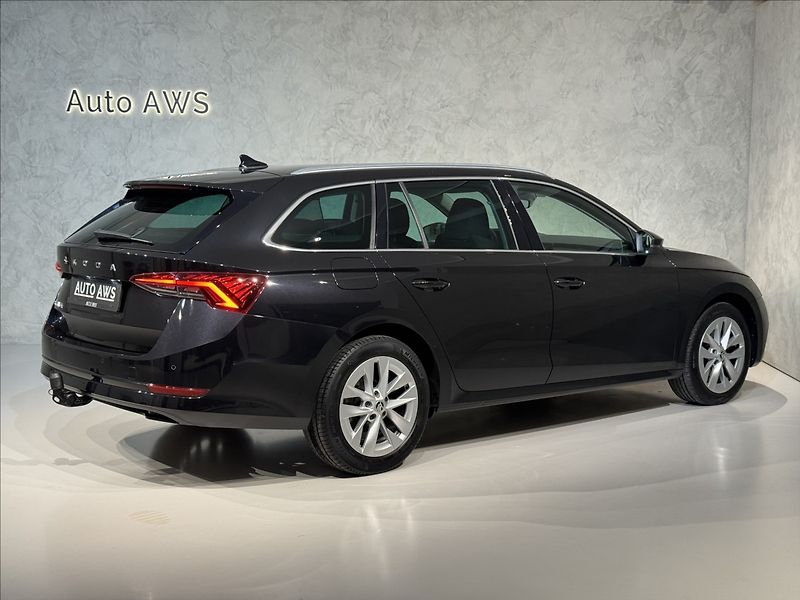 Škoda Octavia 2,0 TDi  DSG Tour Virtual LED - fotka 6 z 45