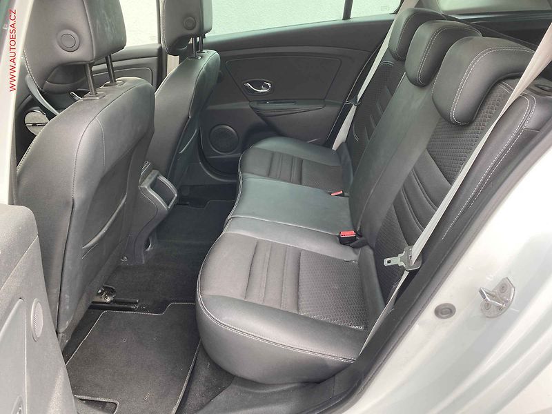 Renault Mégane (2014) 1.5 dCi, BOSE Edition, panor - fotka 10 z 19