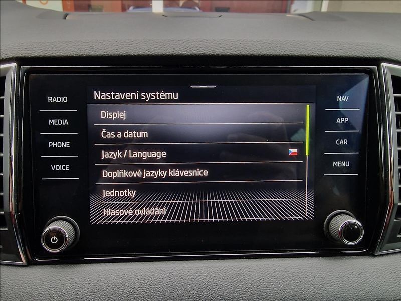 Škoda Karoq 2.0TDI 110kW Style 4x4 DSG,ČR - fotka 30 z 50