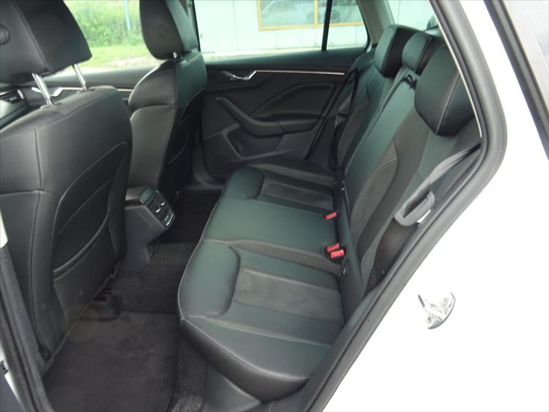 Škoda Kamiq 1,0 TSi 81 kW Business - fotka 15 z 37