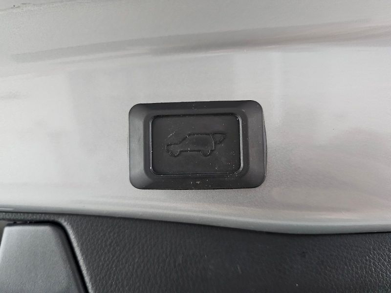 Toyota RAV4 (2025) 2.5HEV 222k 4X4 SELECTION - fotka 33 z 34