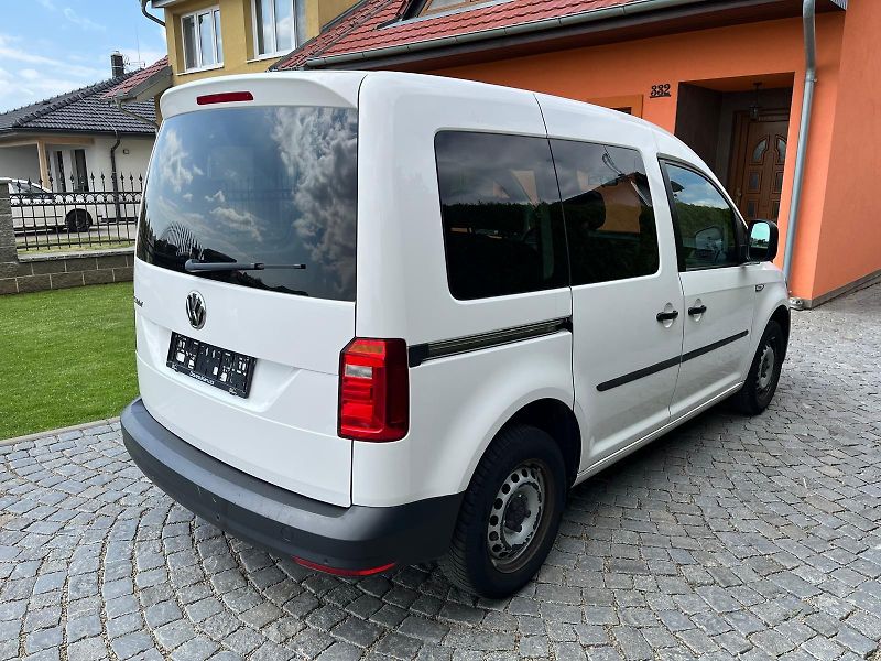 Volkswagen Caddy 2.0 TDi 5 míst  - fotka 3 z 14