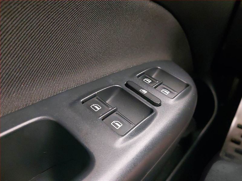 Škoda Octavia (2013) Style 1.4 TSI, Serv.kniha - fotka 16 z 19