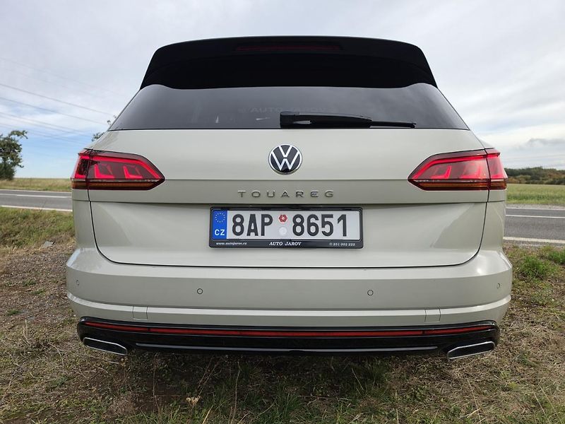Volkswagen Touareg (2021) R-Line 210KW TAŽ. ČR 1.Maj.TOP - fotka 3 z 50