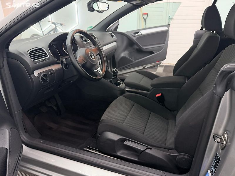 Volkswagen Golf Cabrio 1,4 TSI - fotka 24 z 27
