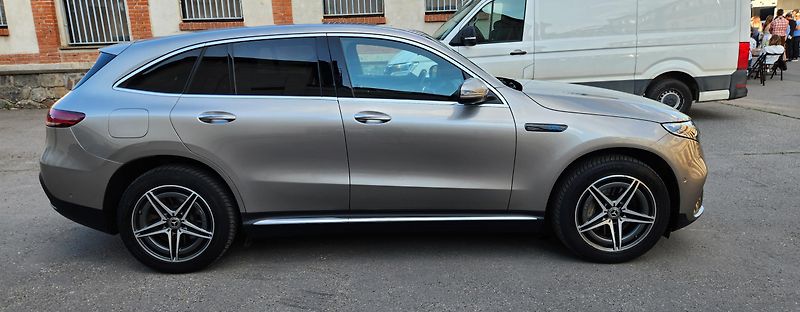 Mercedes-Benz EQC (2022) 400 4M AMG SOH 94,5% 85kWh - fotka 3 z 50