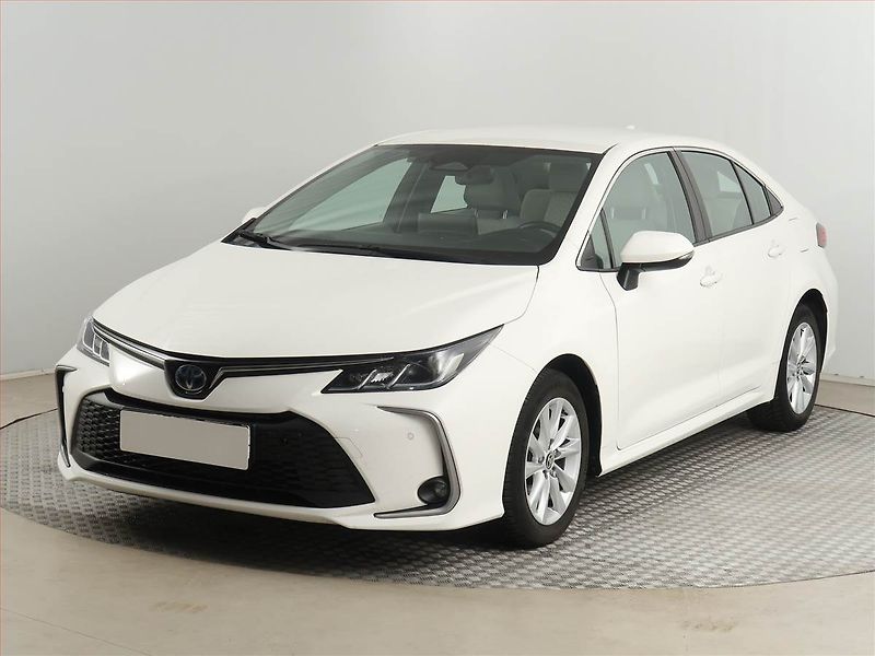 Toyota Corolla (2024) 1.8 Hybrid - fotka 2 z 19