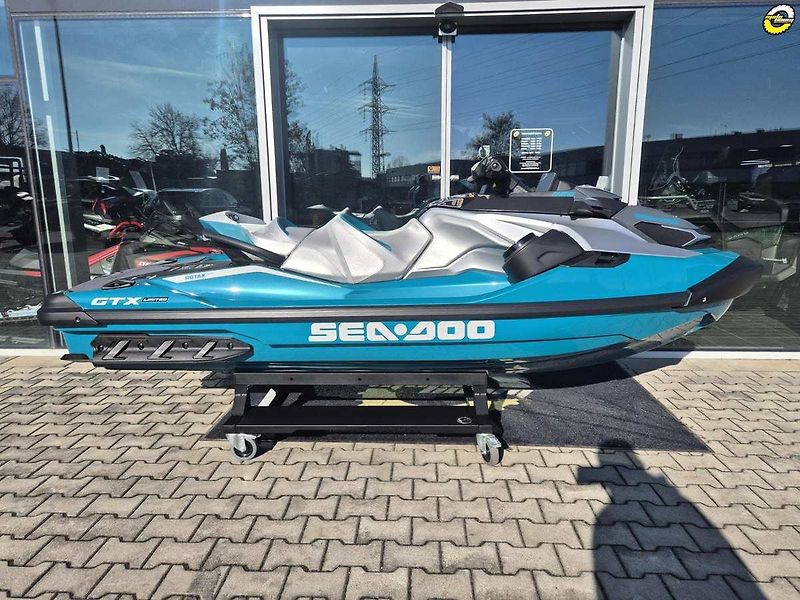 Sea Doo (2026) GTX LTD 3-up 325hp iDF Audio M - fotka 3 z 20