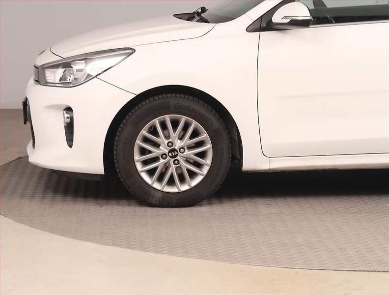 Kia Rio (2018) 1.25 CVVT, Serv.kniha, Kůže - fotka 14 z 15