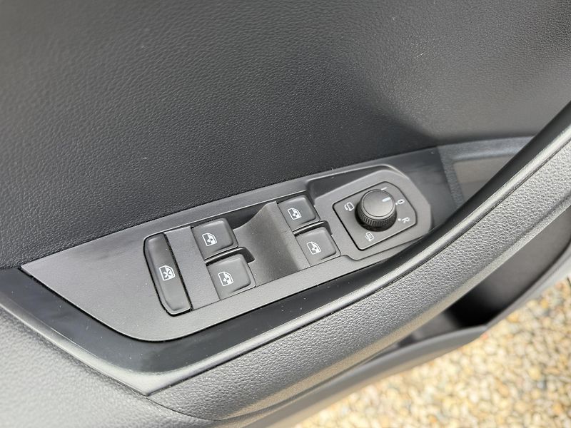 Škoda Karoq 1,0 TSi/81kW - Ambition  - fotka 10 z 67