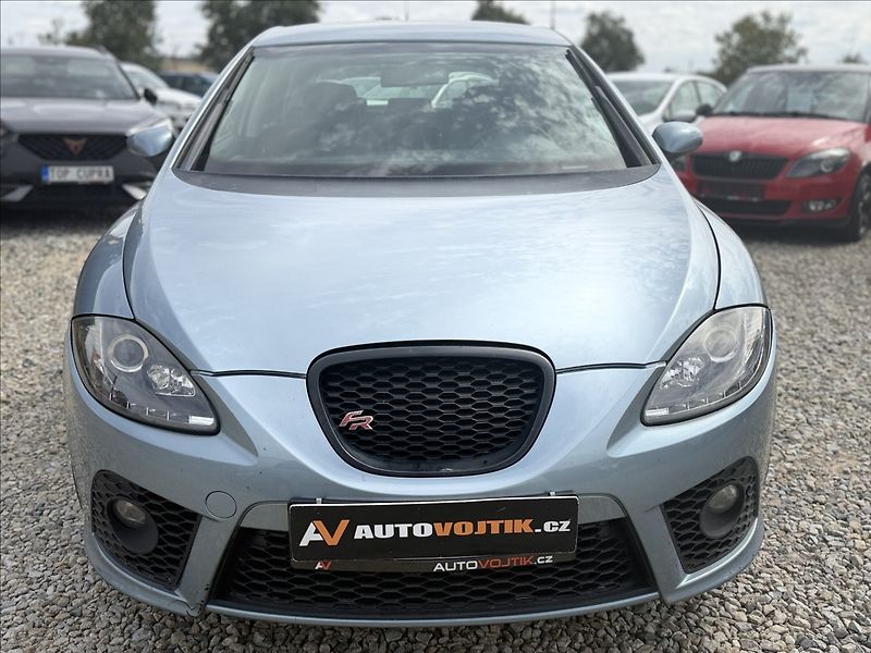 Seat Leon 2,0 TDI FR NOVÉ ROZVODY - fotka 2 z 20
