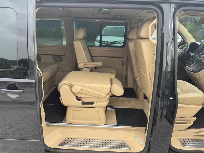 Volkswagen Multivan (2005) 2.5TDi,AUTOMAT,7MÍST - fotka 24 z 30