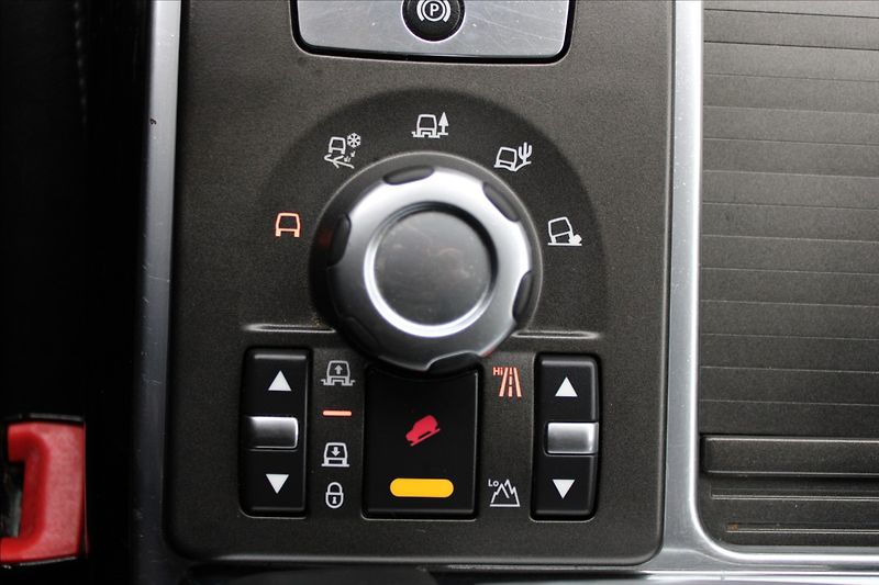 Land Rover Range Rover Sport 3,0 TDV6  ČR,A/T,4x4,DPH,HSE - fotka 19 z 46