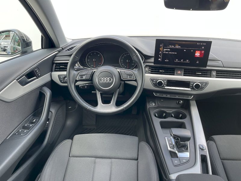 Audi A4 (2022) 2.0 35 TFSI 110 kW S-tronic S- - fotka 6 z 30