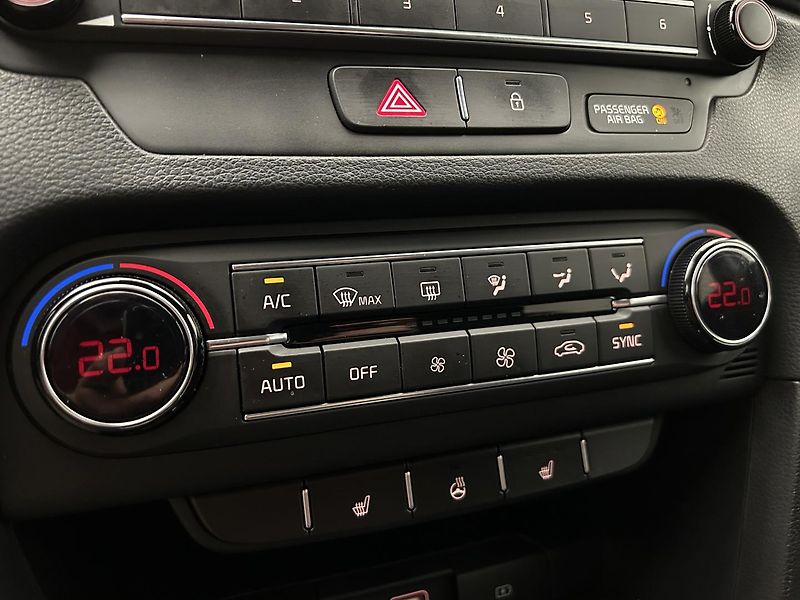 Kia Ceed 1.4 T-GDi TOP (2020) - fotka 13 z 22