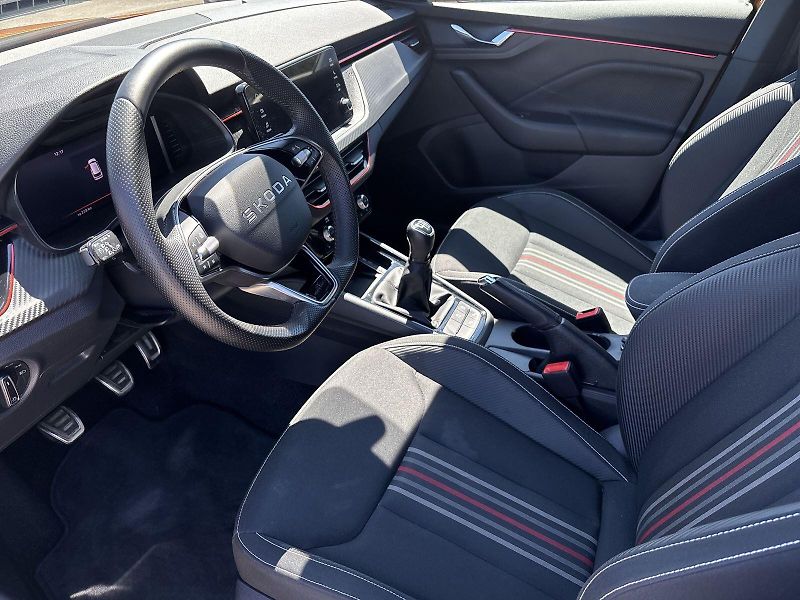 Škoda Kamiq (2025) 1.5 TSI Monte Carlo - fotka 7 z 29