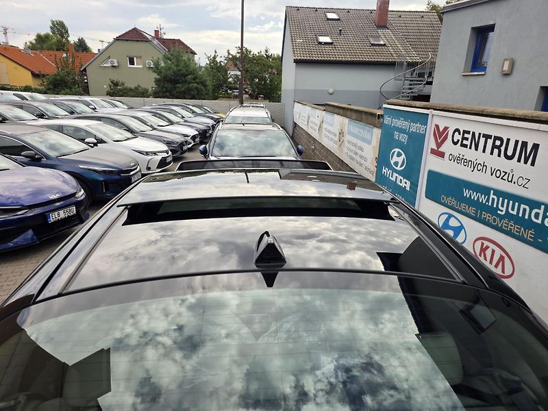 Kia Optima 1.7-PREMIUM-PANORAMA-AUTOMAT - fotka 15 z 27