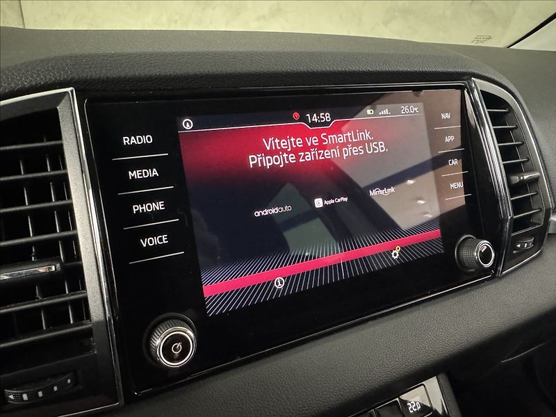 Škoda Karoq 1,5 TSi  DSG Style LED Kamera - fotka 33 z 44