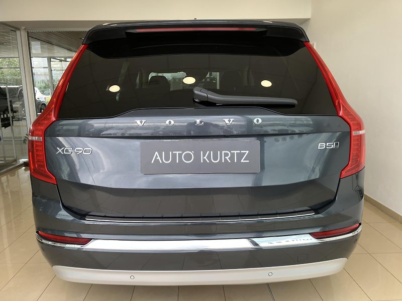 Volvo XC90 B5 AWD INSCRIPTION AT8, ČR - fotka 8 z 49