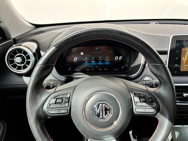 MG HS 1.5 TGI 119kW Elegance - fotka 16 z 23