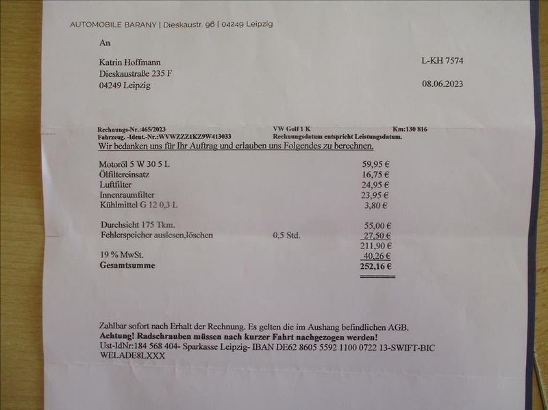 Volkswagen Golf 1,6 i, klima,serviska,1.maj., - fotka 36 z 39