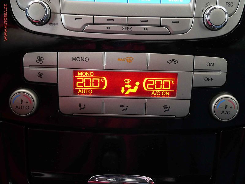 Ford Mondeo (2010) 2.0i, ČR, AT, xenon, autoAC - fotka 18 z 20