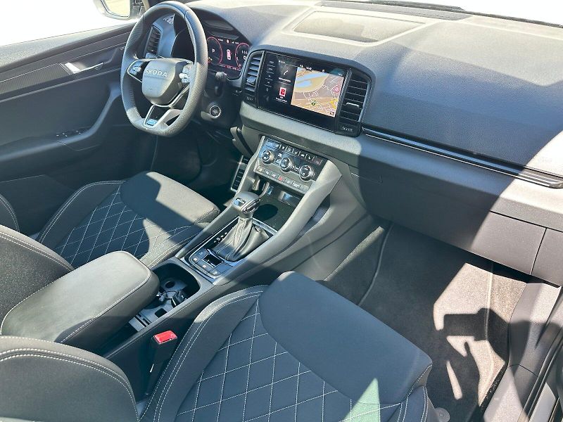 Škoda Karoq (2025) 1.5 TSI 110kW Sportline DSG - fotka 7 z 27