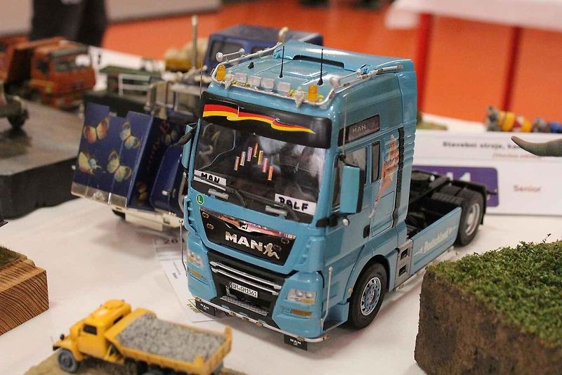 Vítězný model kategorie závodních vozů seniorů, Bugatti Type 35B Přemysla Bartoše. Se skutečným vozem si Eliška Junková dojela pro 5. místo při závodě Targa Florio 1928.