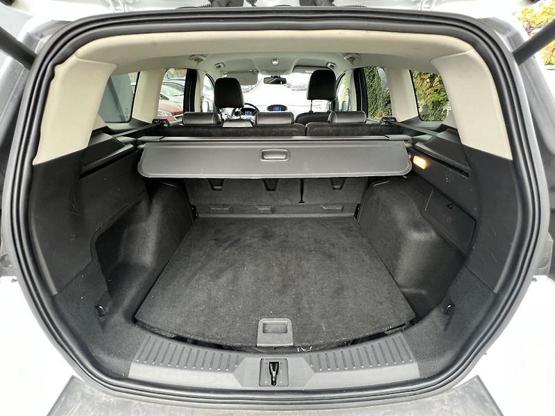 Ford Kuga 2.0TDCi 4x4 AUTOMAT TITANIUM  - fotka 28 z 44